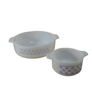 Dynaware Pry-O Rey Milk Glass  Casserole/Bowl Set of 2